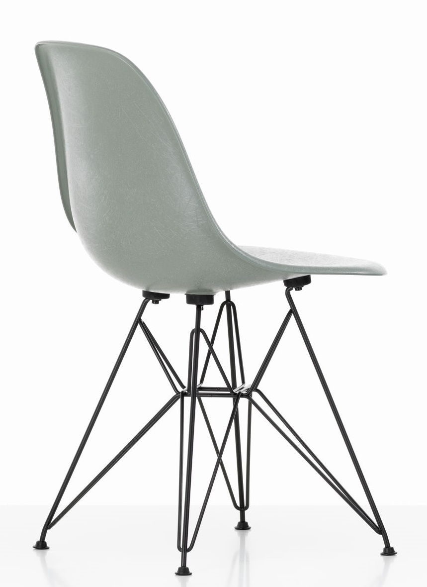 Eames Fibreglass Chair DSR Chair Vitra