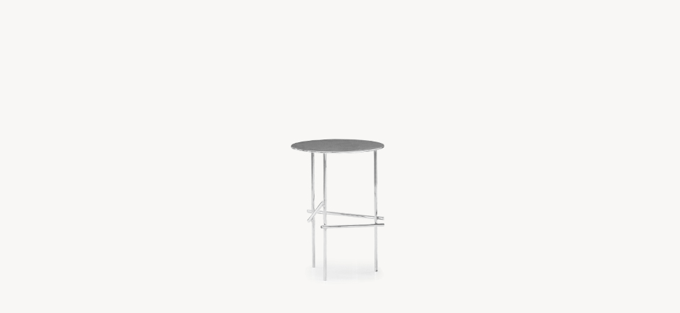 Shanghai Tip Beistelltisch von Moroso, Chrom-Gestell, runde Tischplatte, moderner kleiner Tisch für Wohnzimmer.
