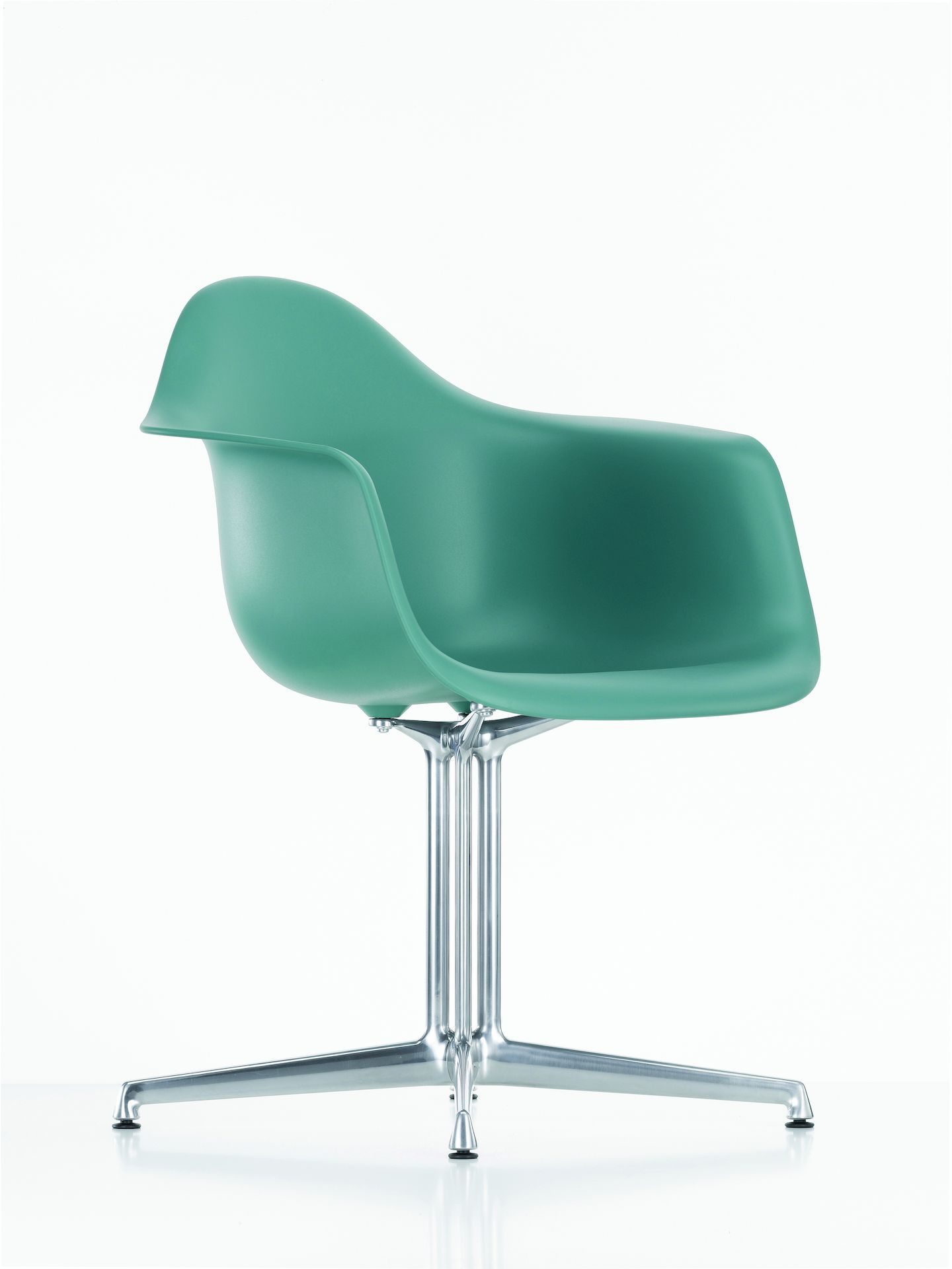Eames Plastic Arm Chair DAL Chair Vitra