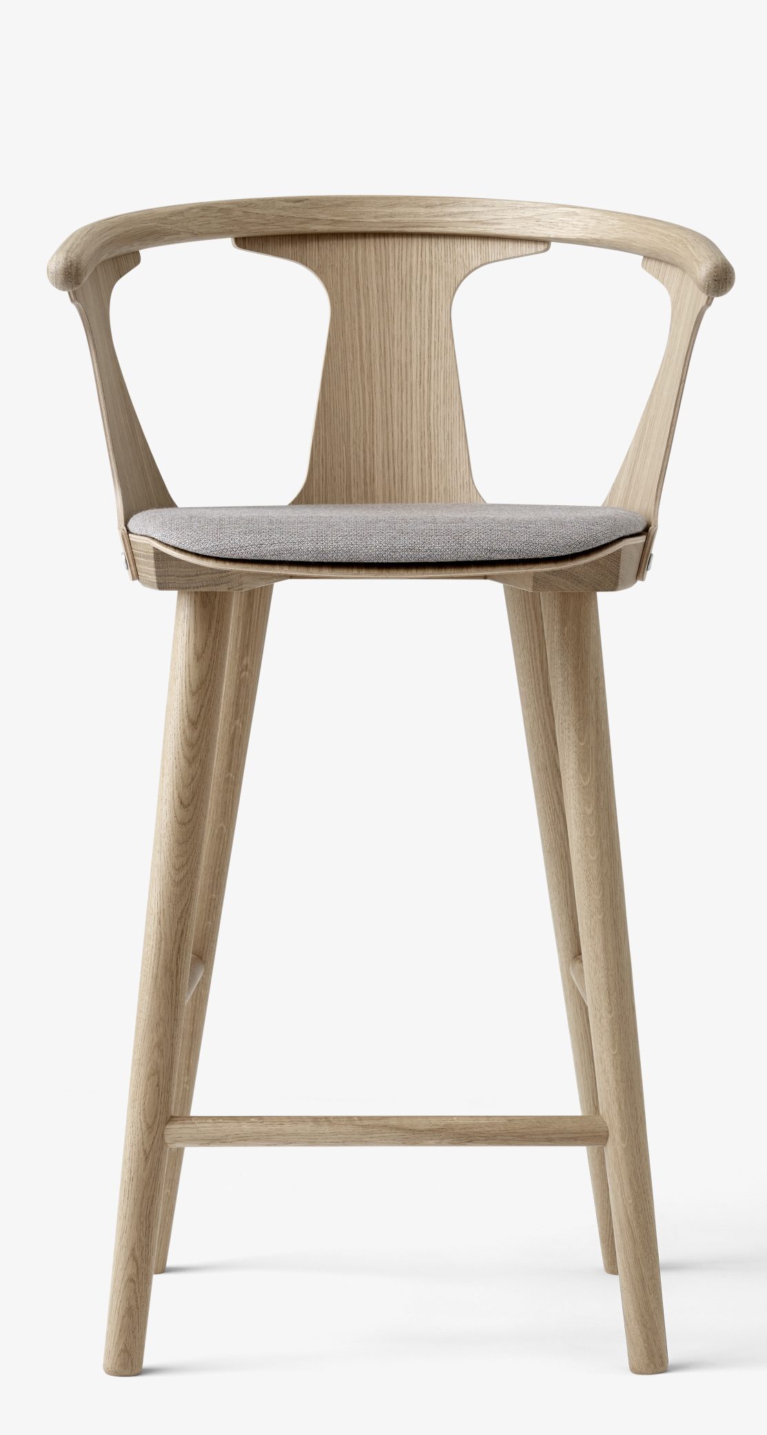 In Between Barstool Barstool SK10 with Seat cushion AndTradition