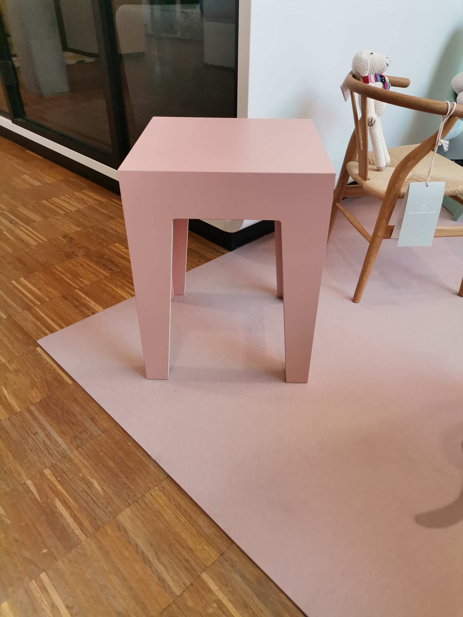 HENRIK stool ZARTROSA The whole life EXHIBITION PIECE