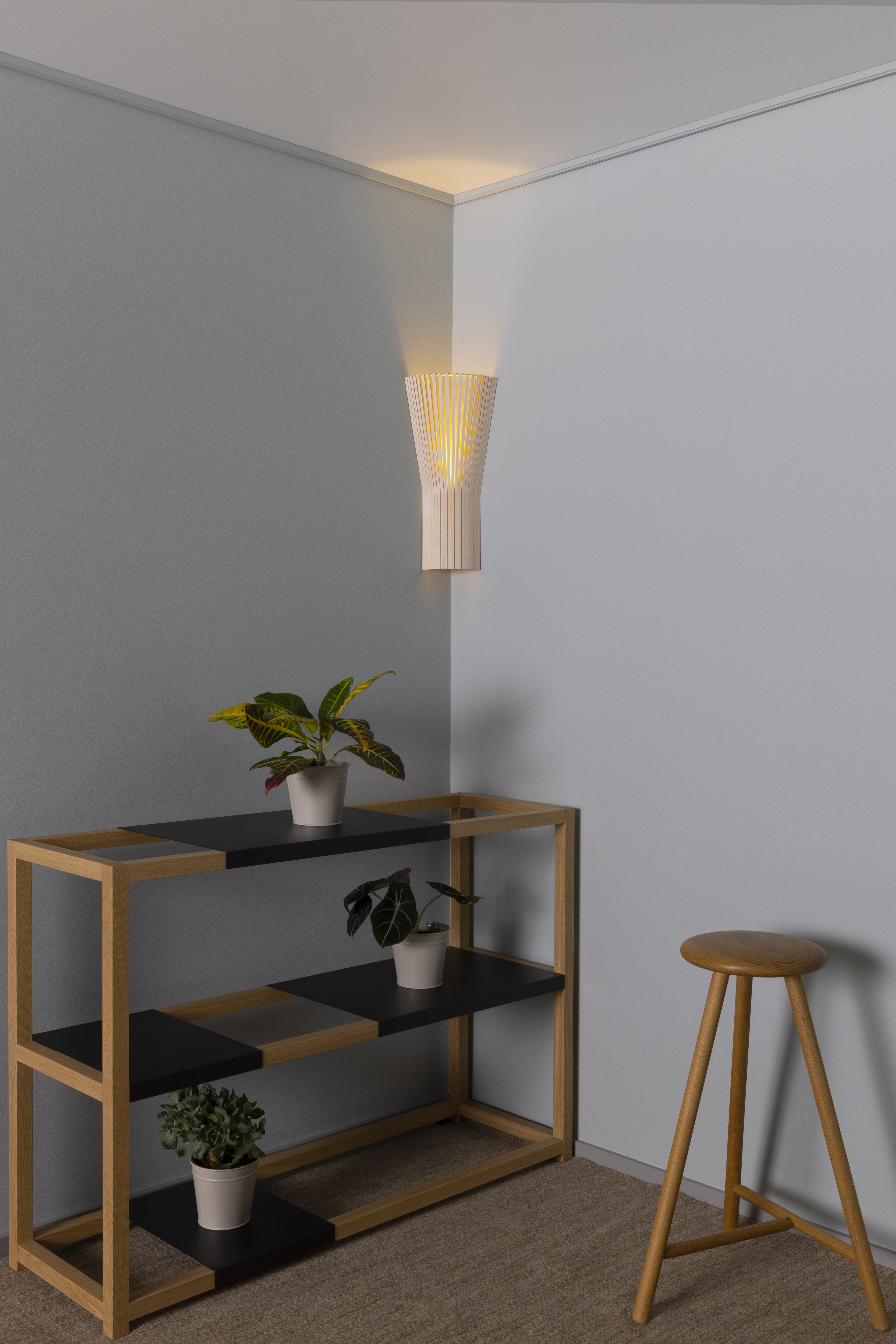 Secto 4237 corner lamp Secto Design