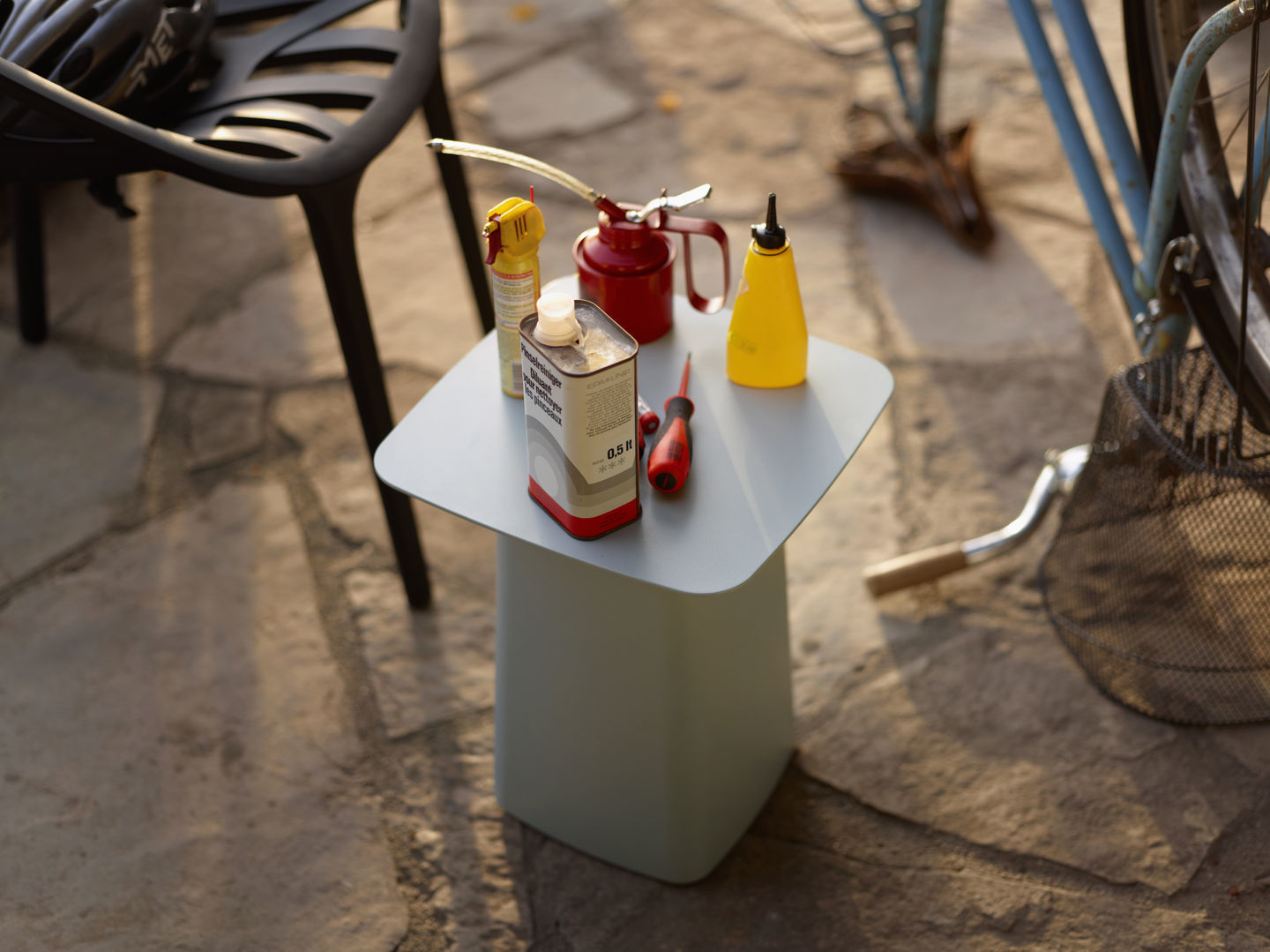 Metal Side Table Small Vitra