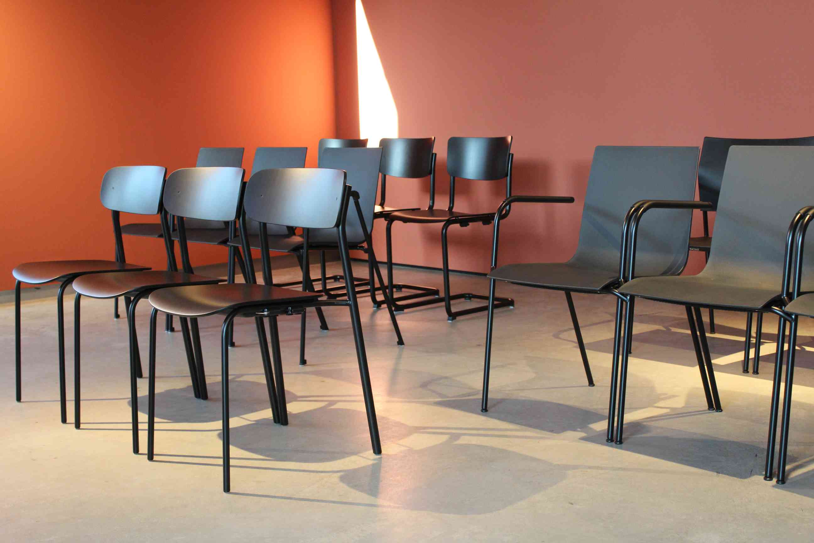 S 243 / S243 Tubular steel chair Thonet