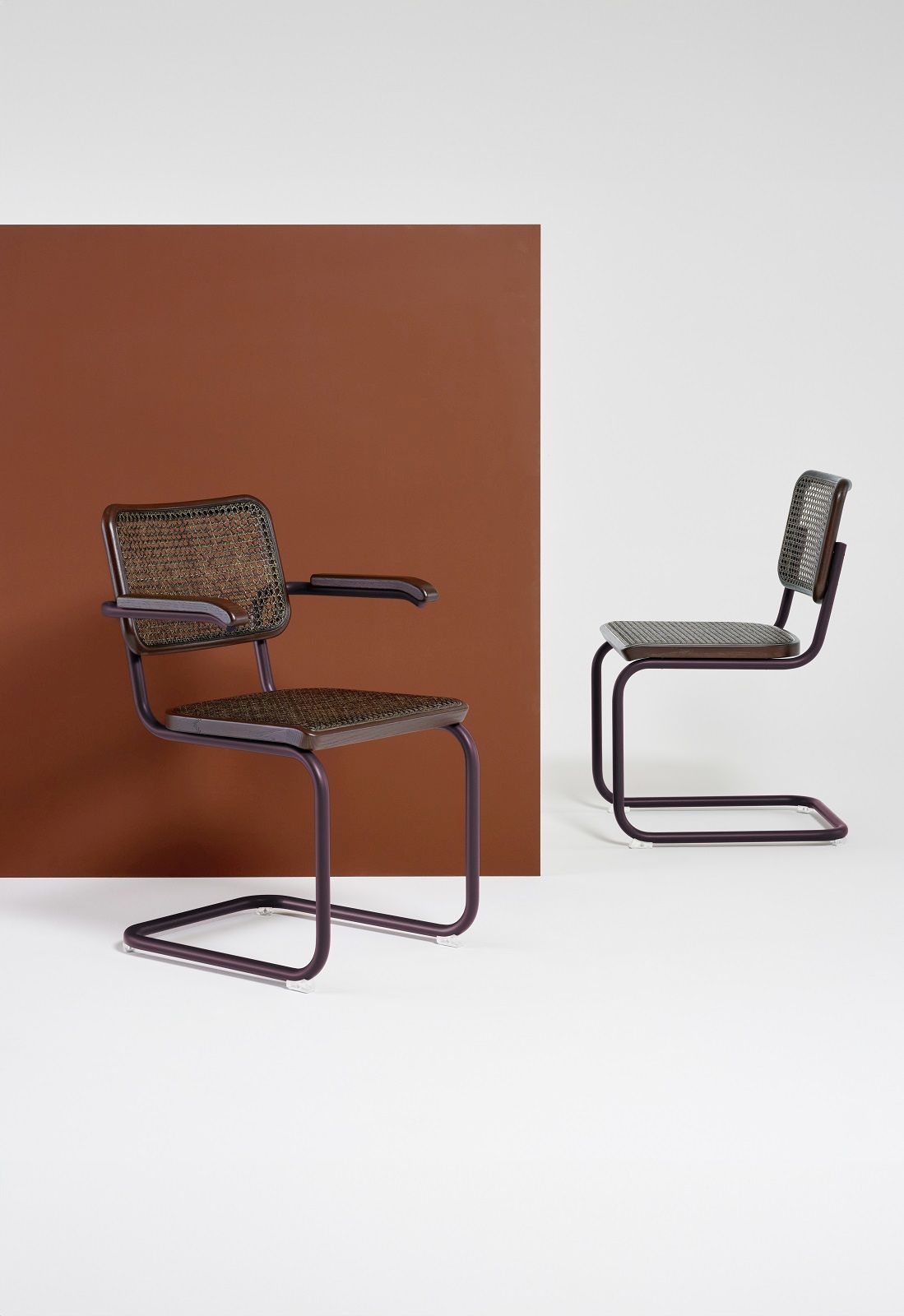 S 32 V Tubular steel classic cantilever chair Thonet