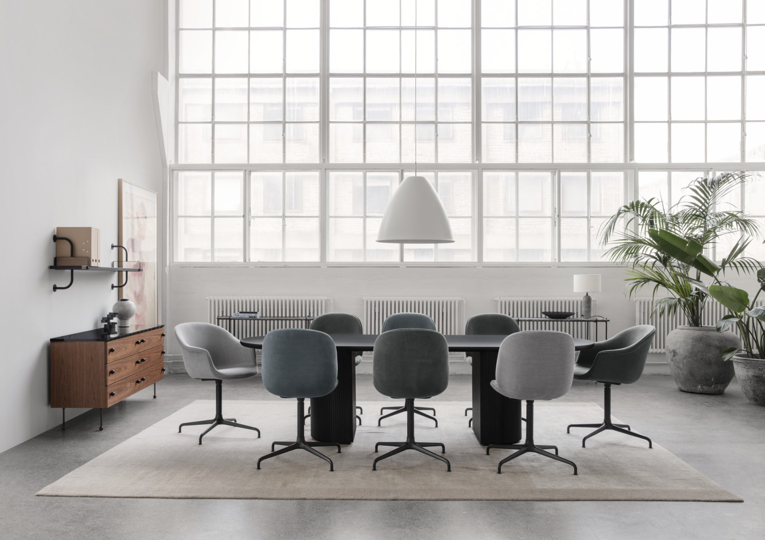 Moon dining table elliptical 258 Gubi
