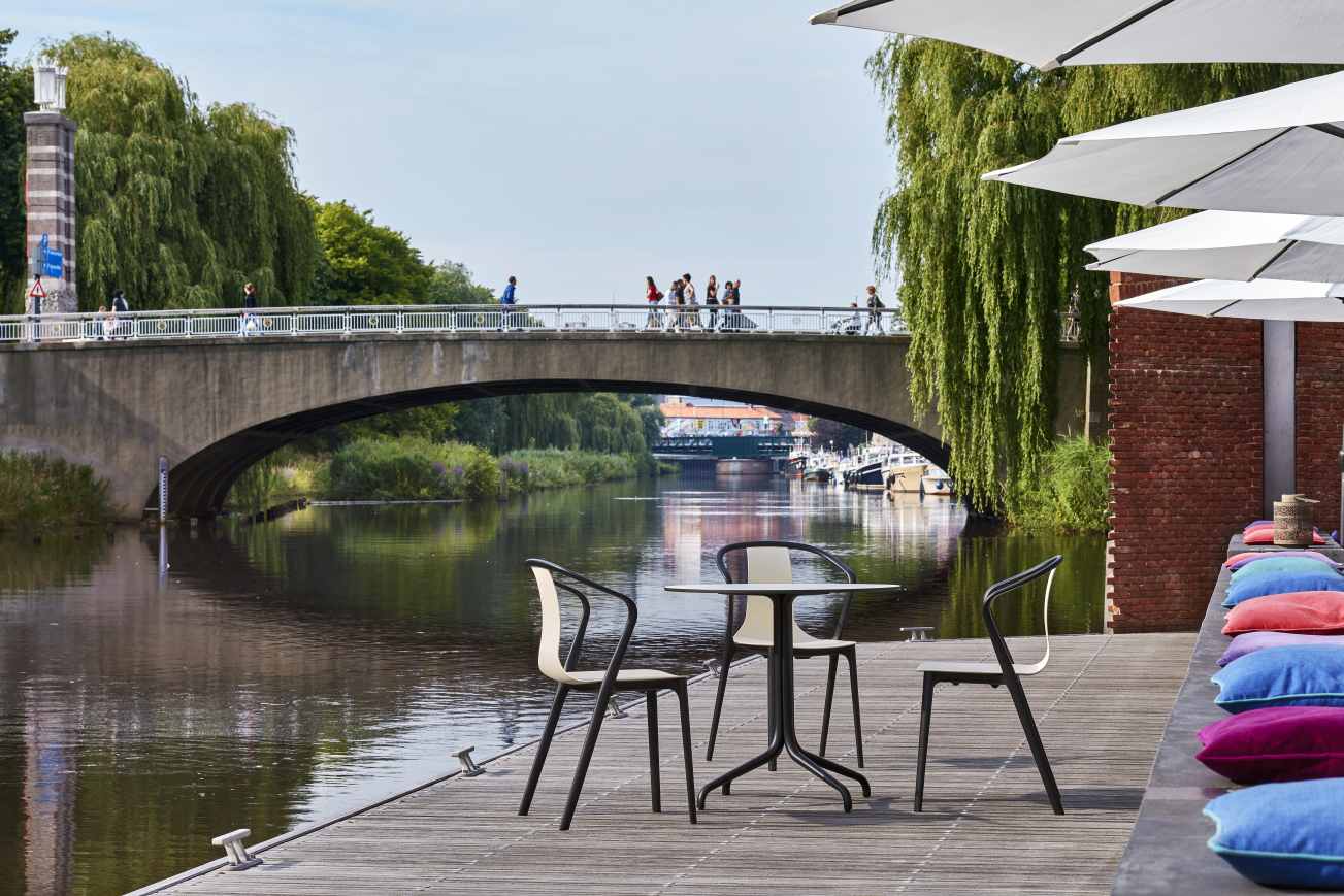 Belleville Table Vitra