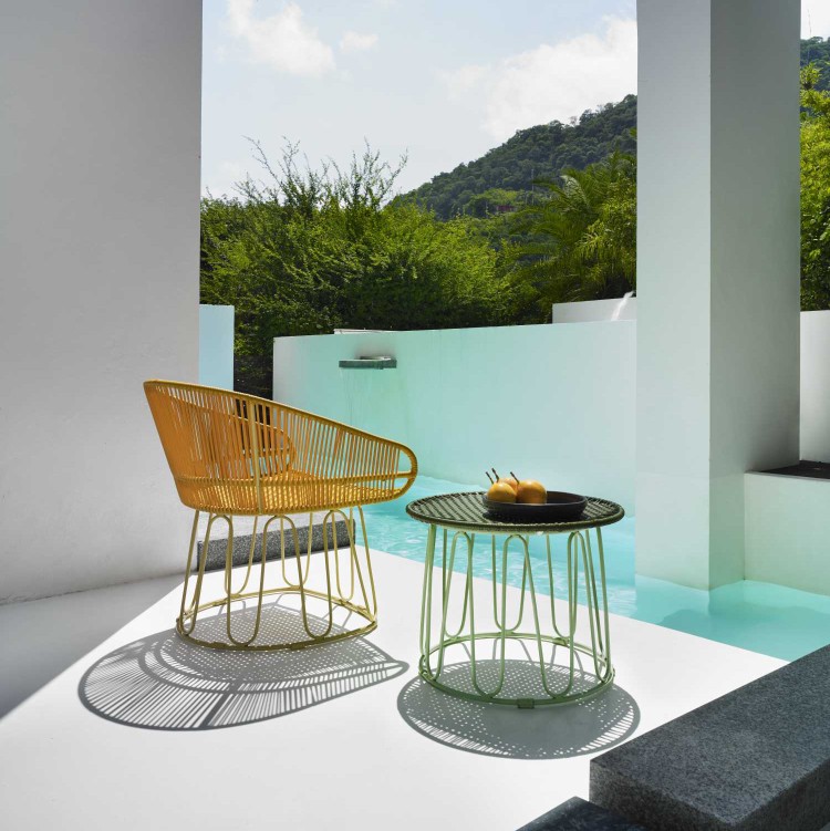 Circo Side Table outdoor ames Olive green / Pastel green