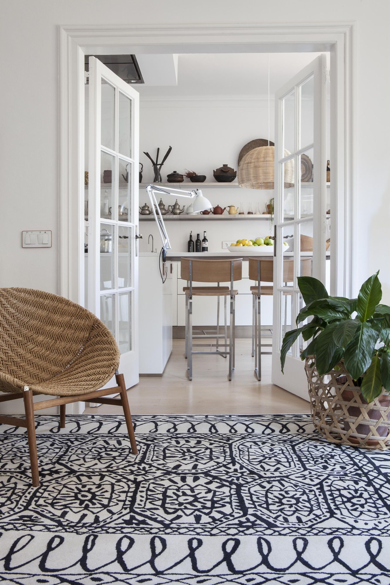 Black on White Estambul Carpet Nanimarquina