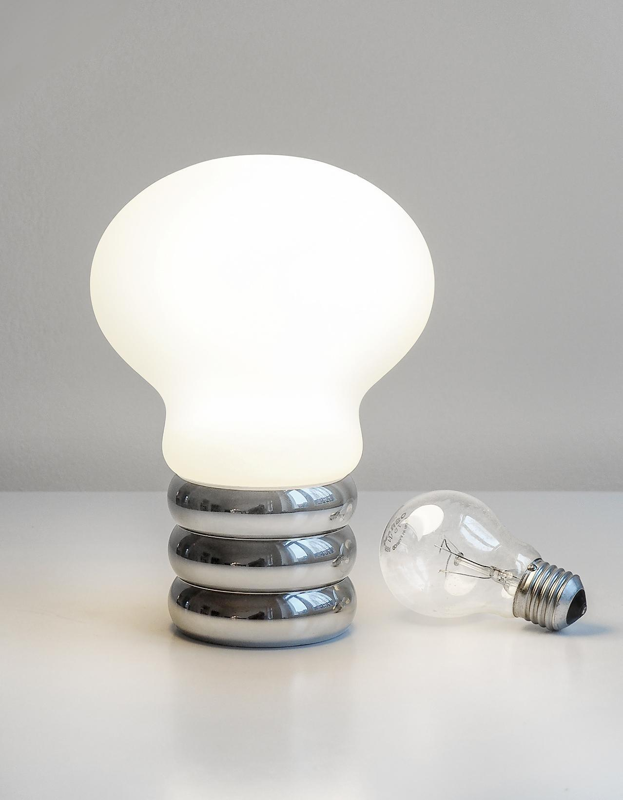 b.bulb Battery lamp / Table lamp with USB Ingo Maurer
