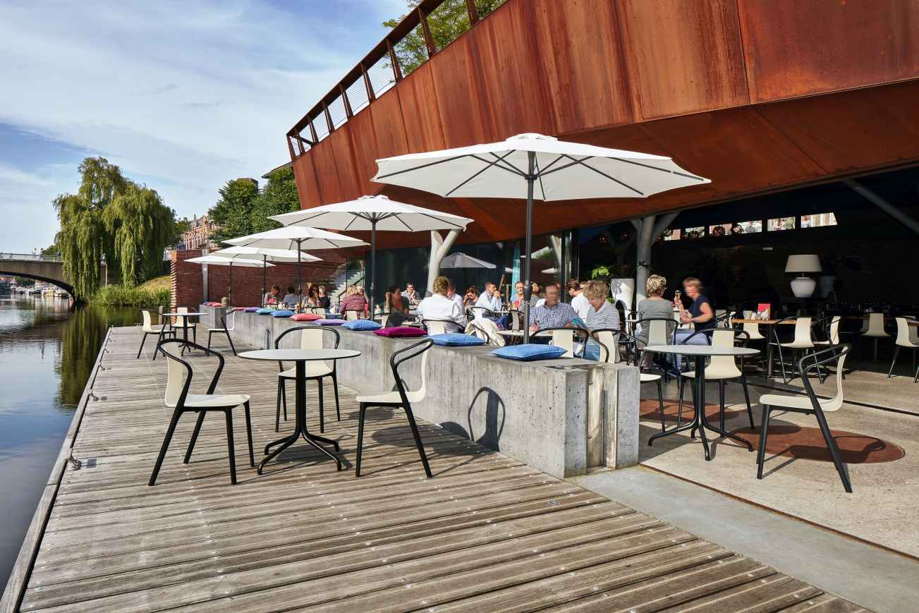 Bistro Table round Outdoor Ø 79,6 cm Vitra