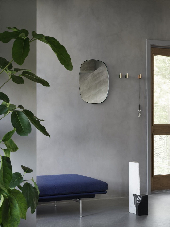 Framed Mirror small Muuto