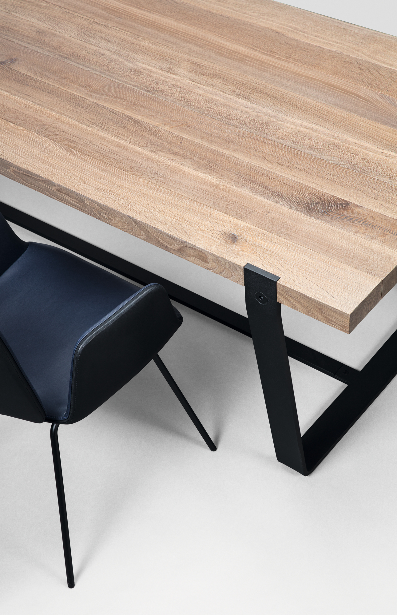 BB 11 Clamp table oak Janua