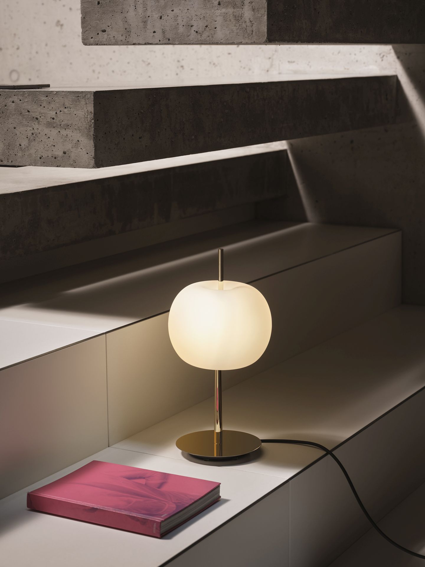 Kushi 10th Table lamp black Kdln