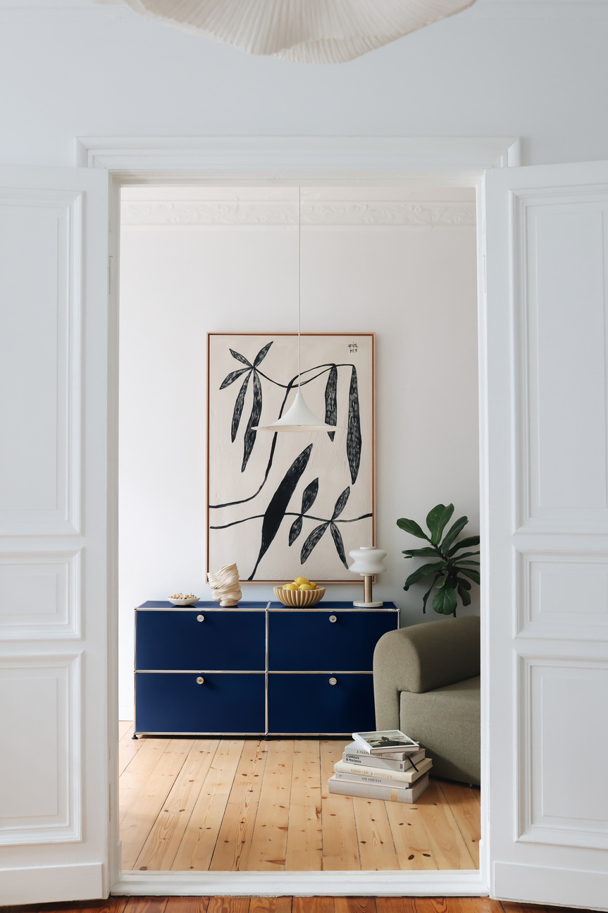 USM Haller Sideboard E2 with 4 folding doors