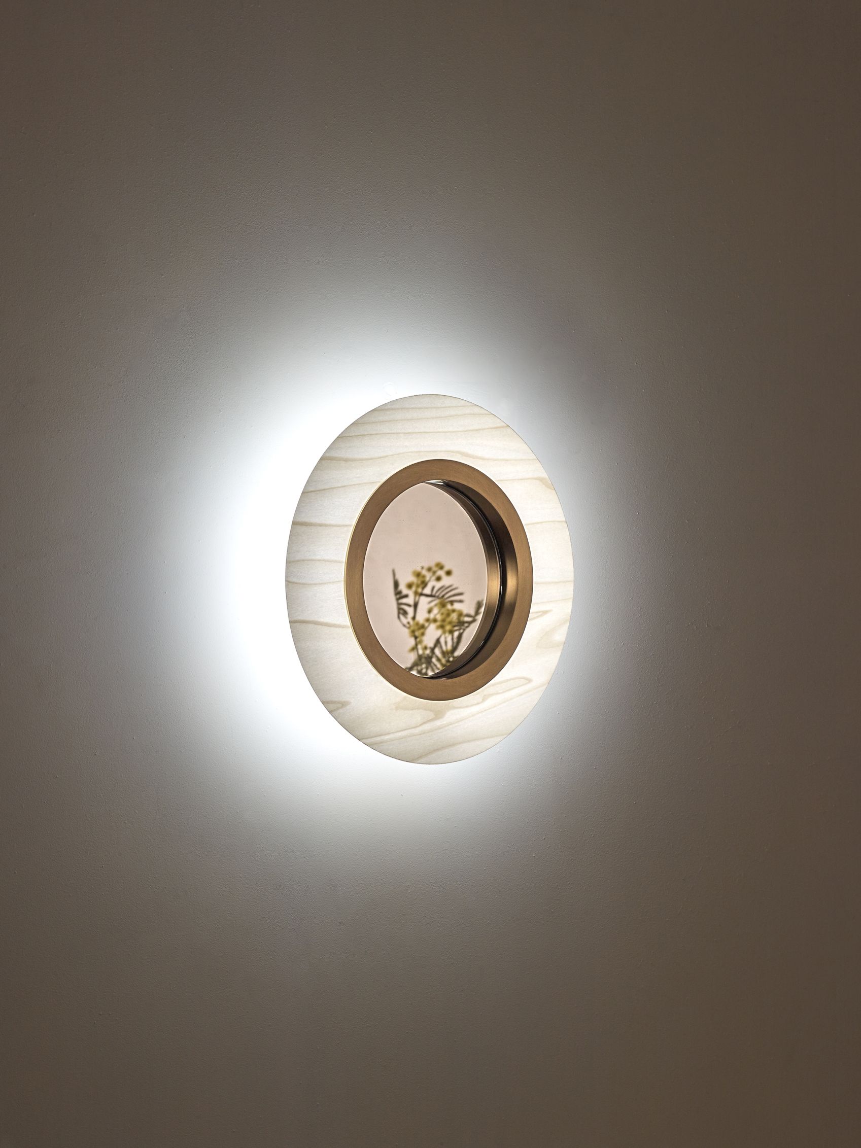Lens LED Wall Light Round Metal Ring in Gold LZF Lamps