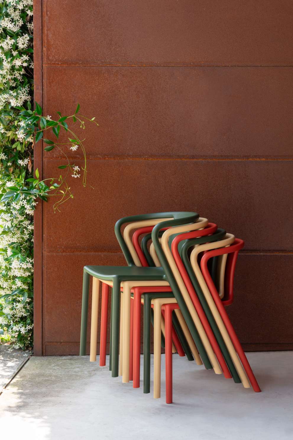 Air Armchair Indoor/Outdoor Chair with Armrests Magis