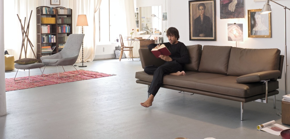 LIVING PLATFORM Sofa with two functional armrests Walter Knoll