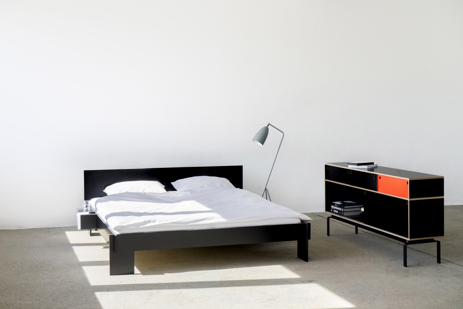  Seven sleeper bed with headboard Nils Holger Moormann