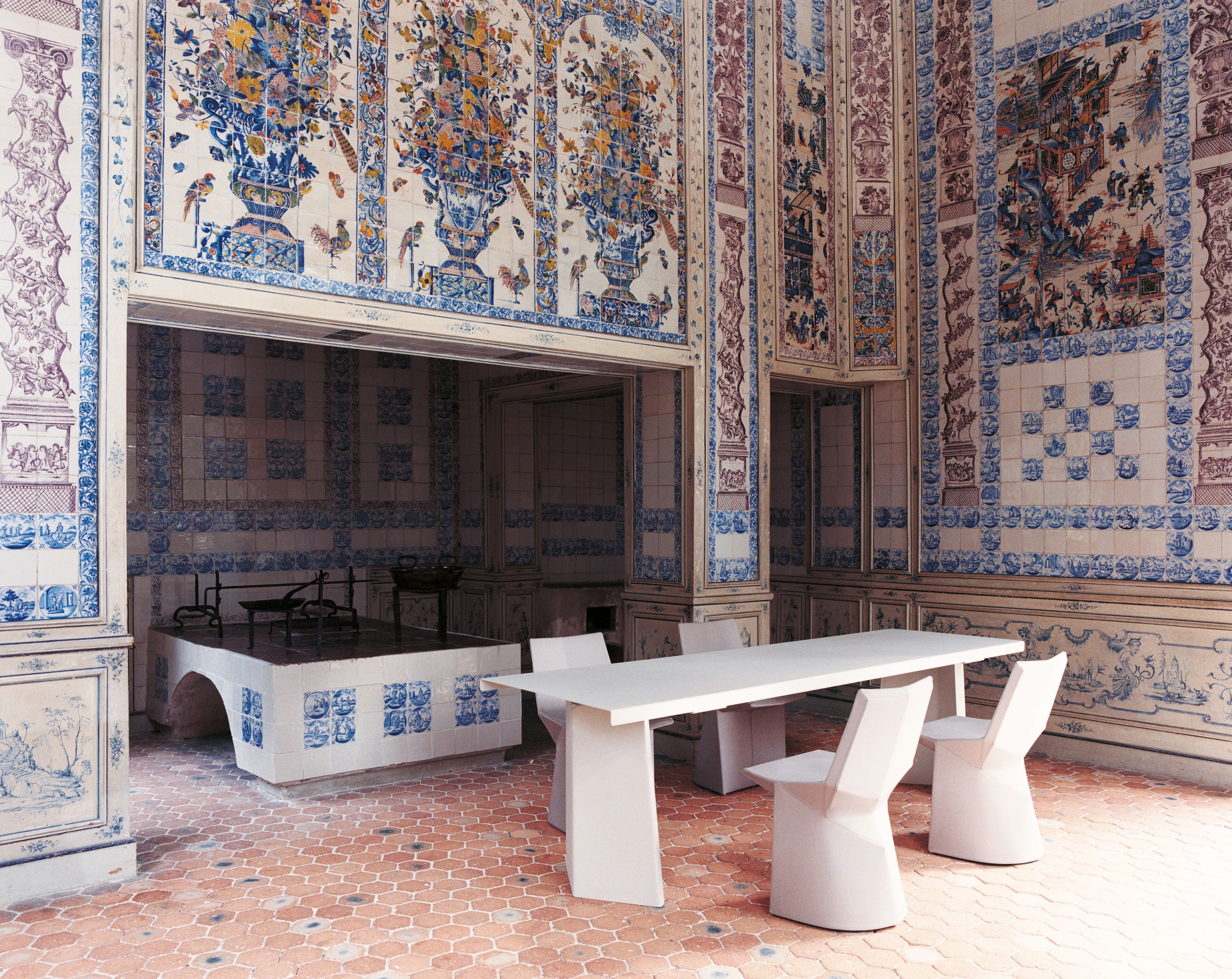 Pallas table ClassiCon