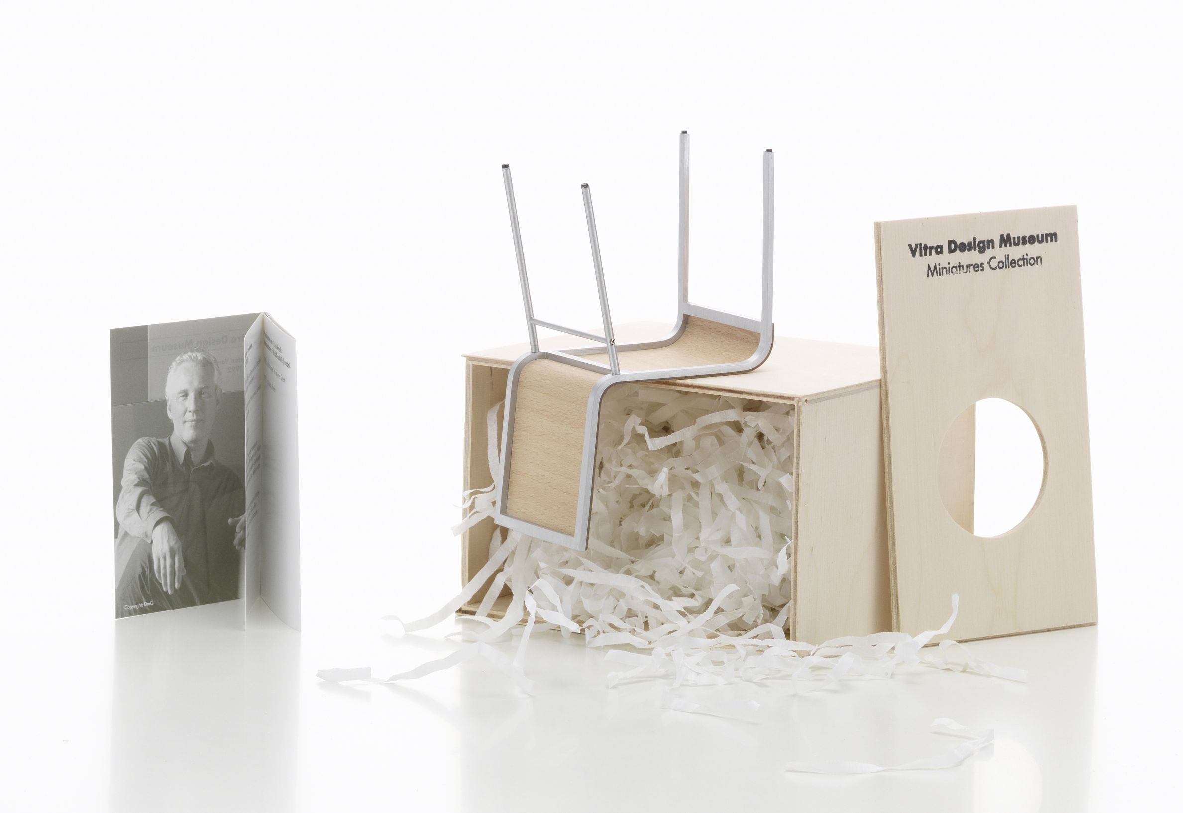 .02 Chair Miniatur Vitra
