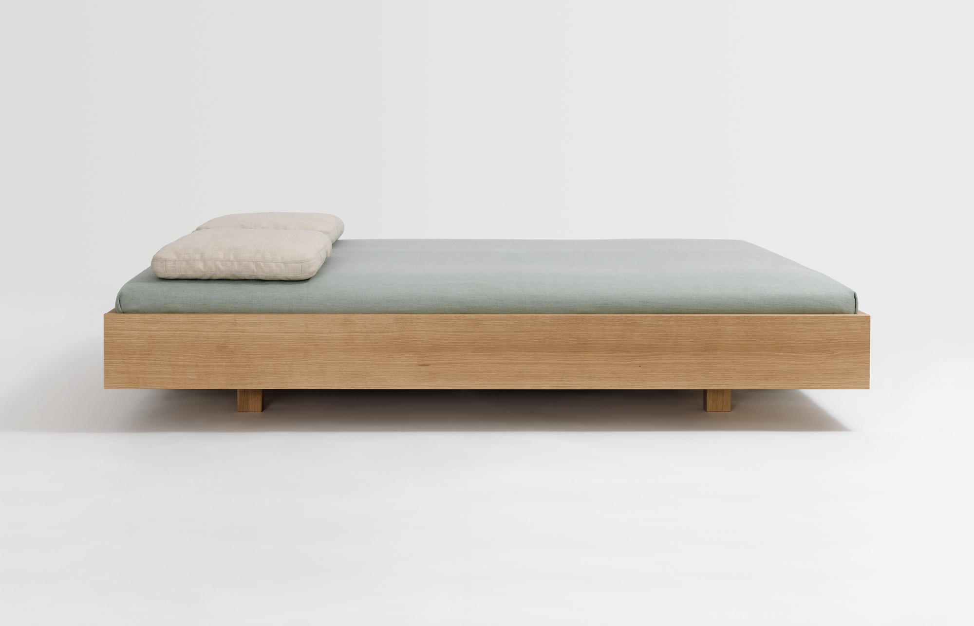 Simple 180 wooden bed Zeitraum