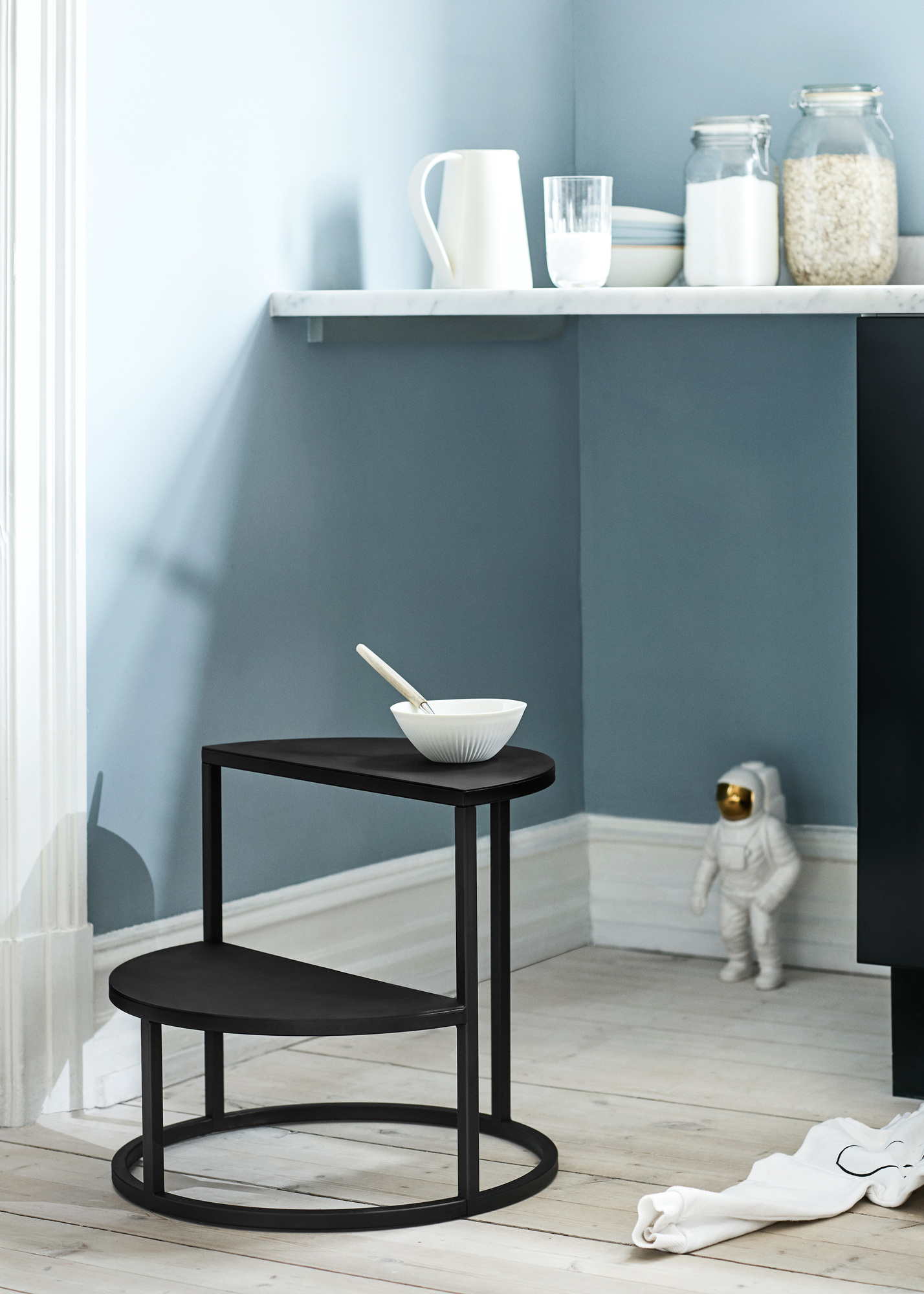 Dais stool Northern