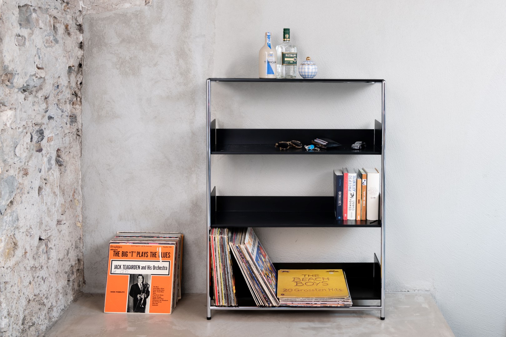 Pool 110 Leaning shelf Mox