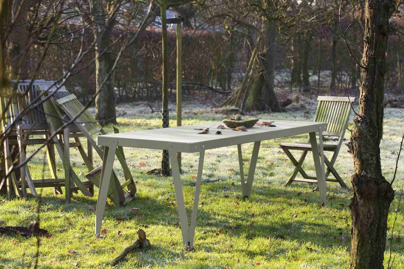 Lloyd Outdoor Table Functionals