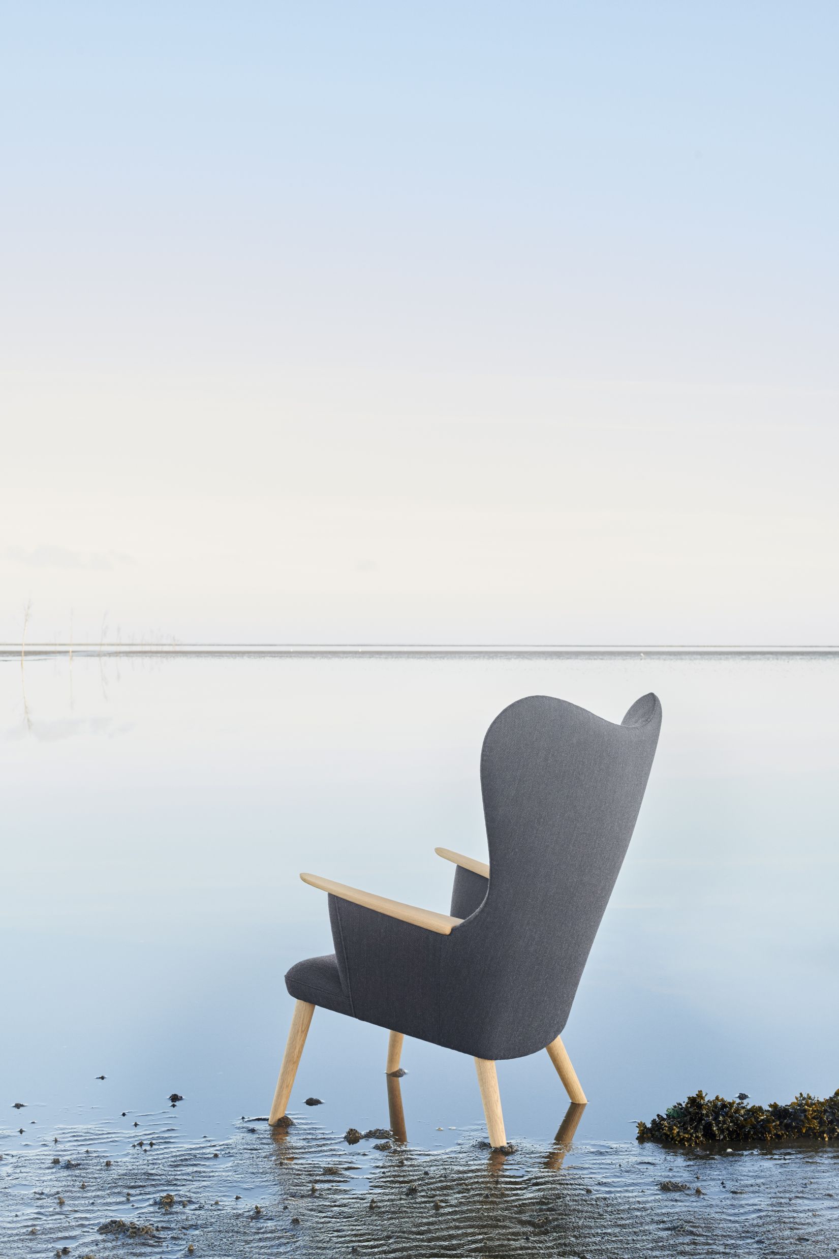 CH78 Mama Bear Lounge Chair Carl Hansen & Søn