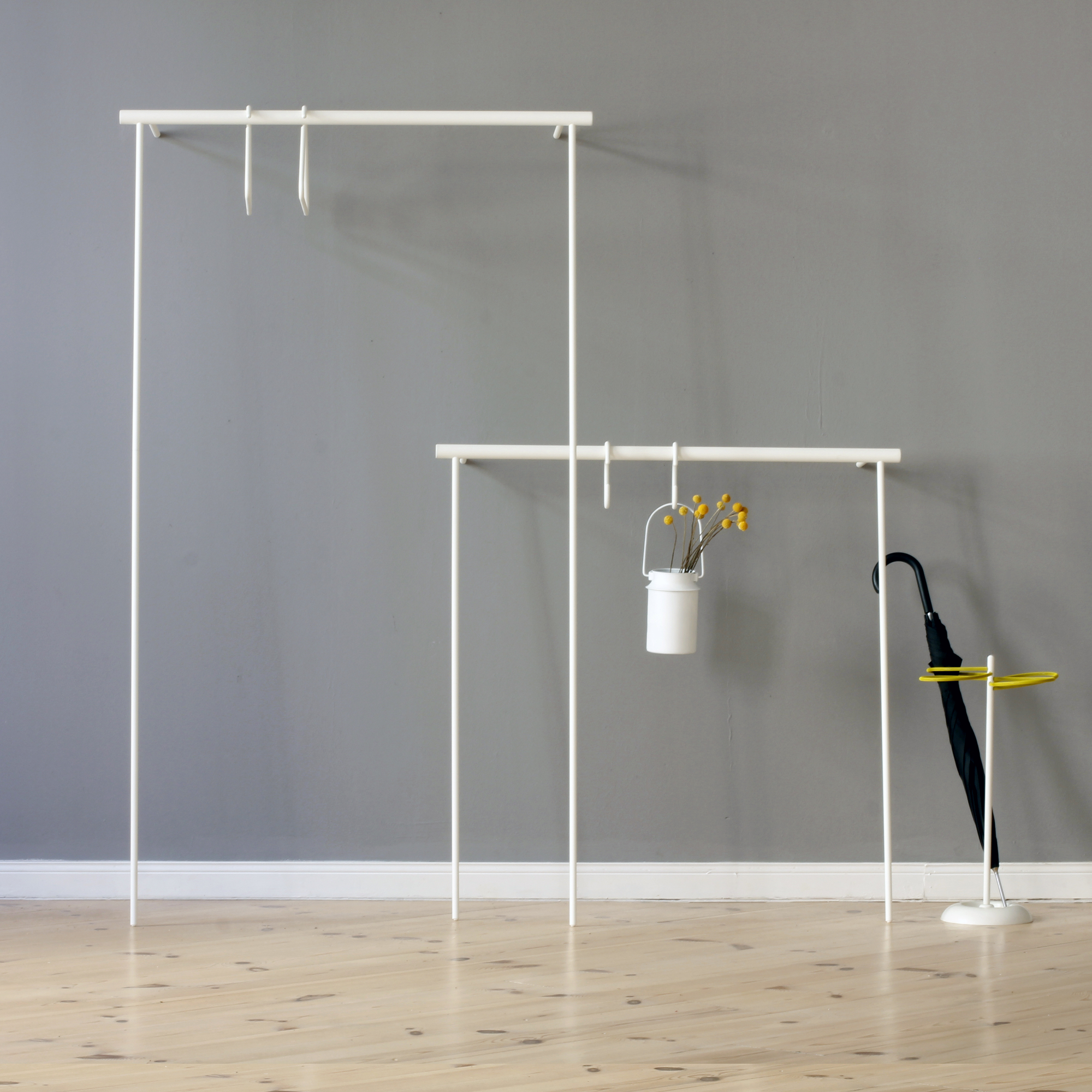 Leanon II leaning coatrack white Roomsafari