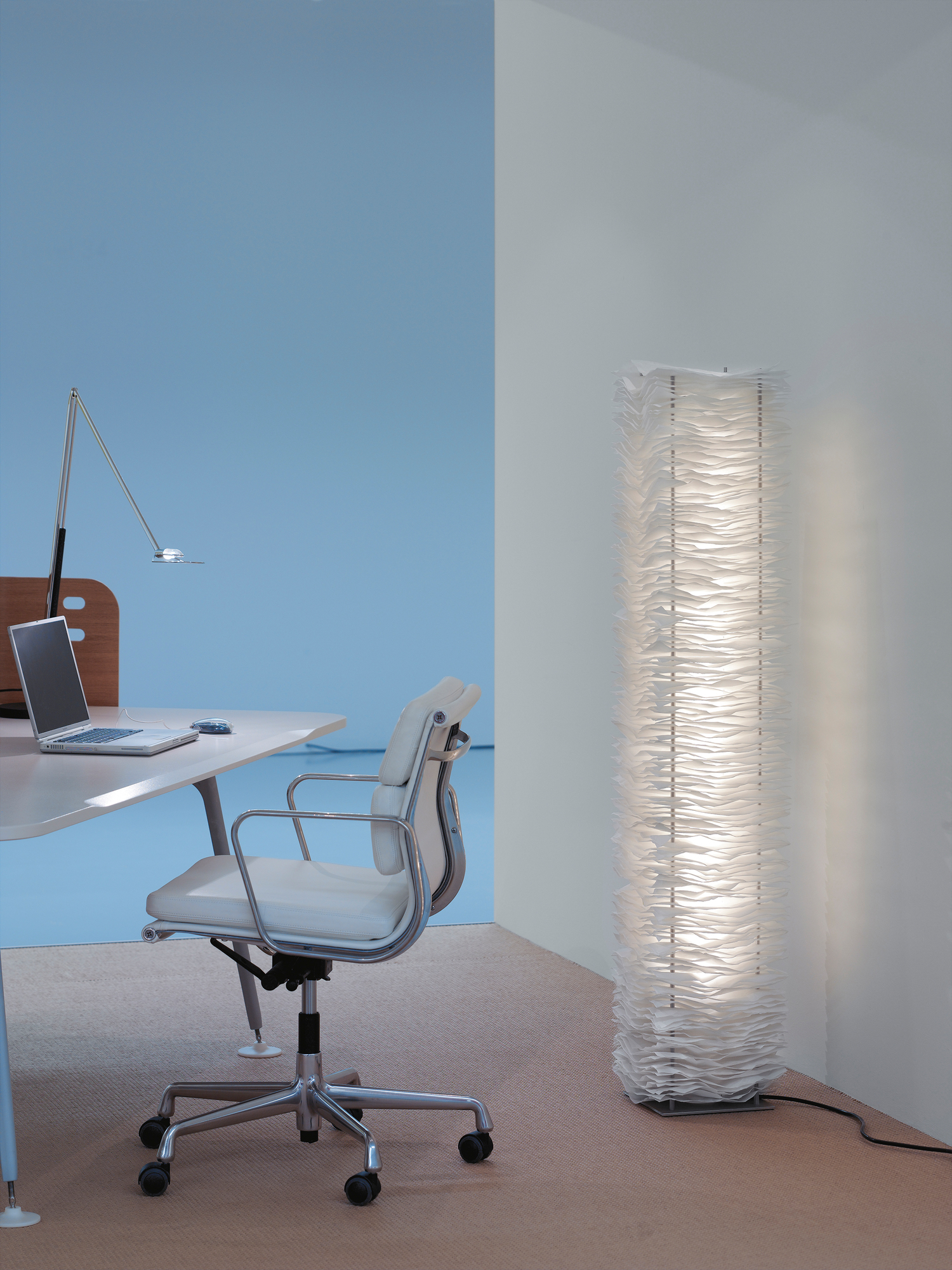 One by one Floor lamp Belux