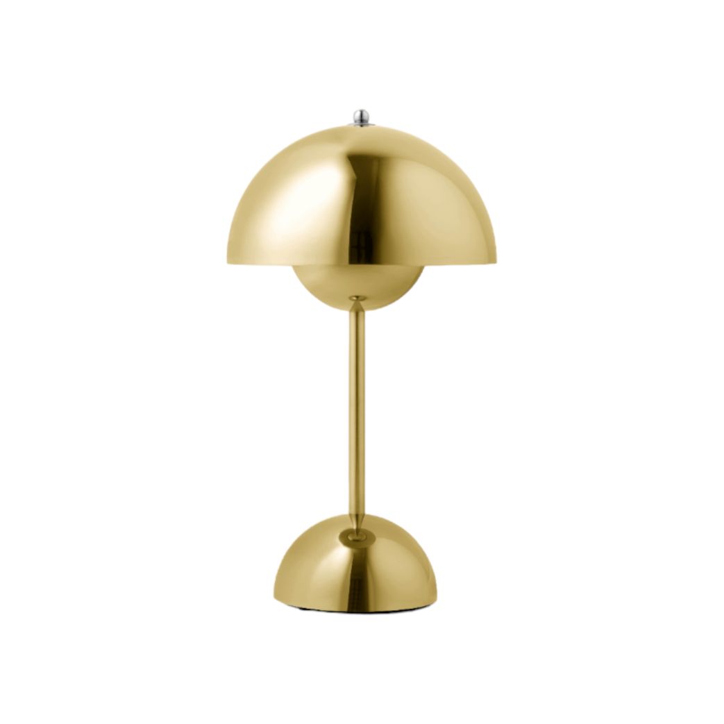 Flowerpot VP9 Portable Battery lamp / Table lamp with USB Brass AndTradition SINGLE PIECES
