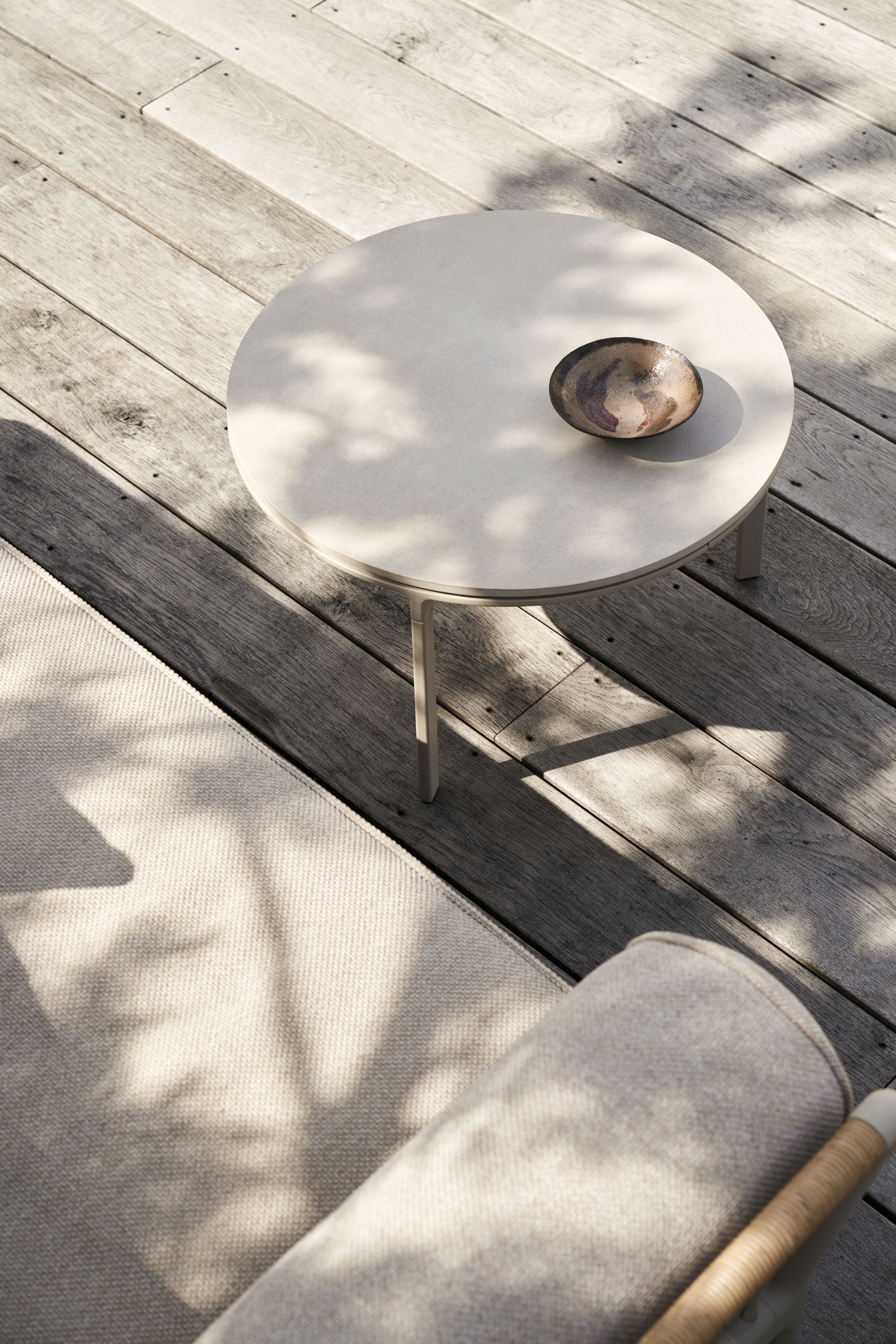 Open-Air Outdoor Coffee Table Ø60 Vipp