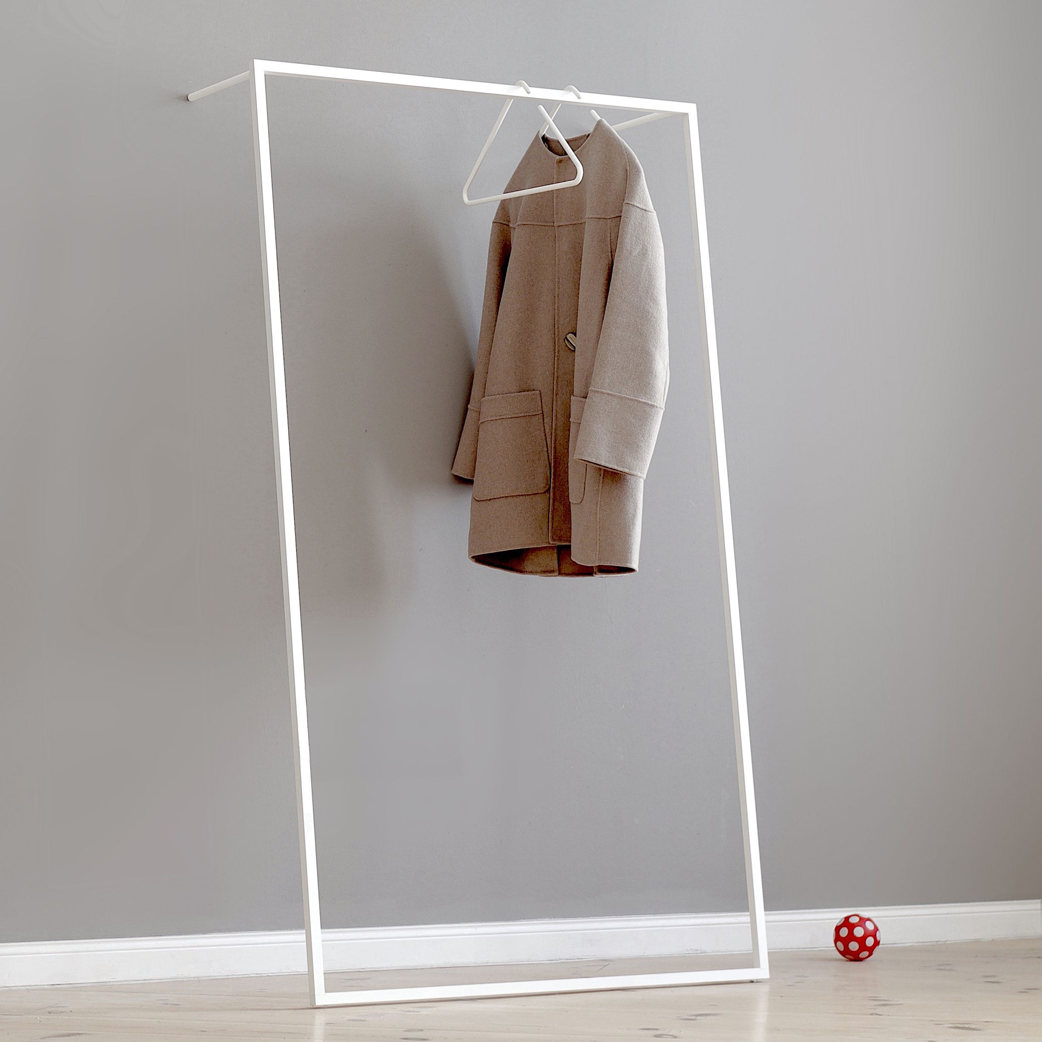 Leano Leaning wardrobe Roomsafari White