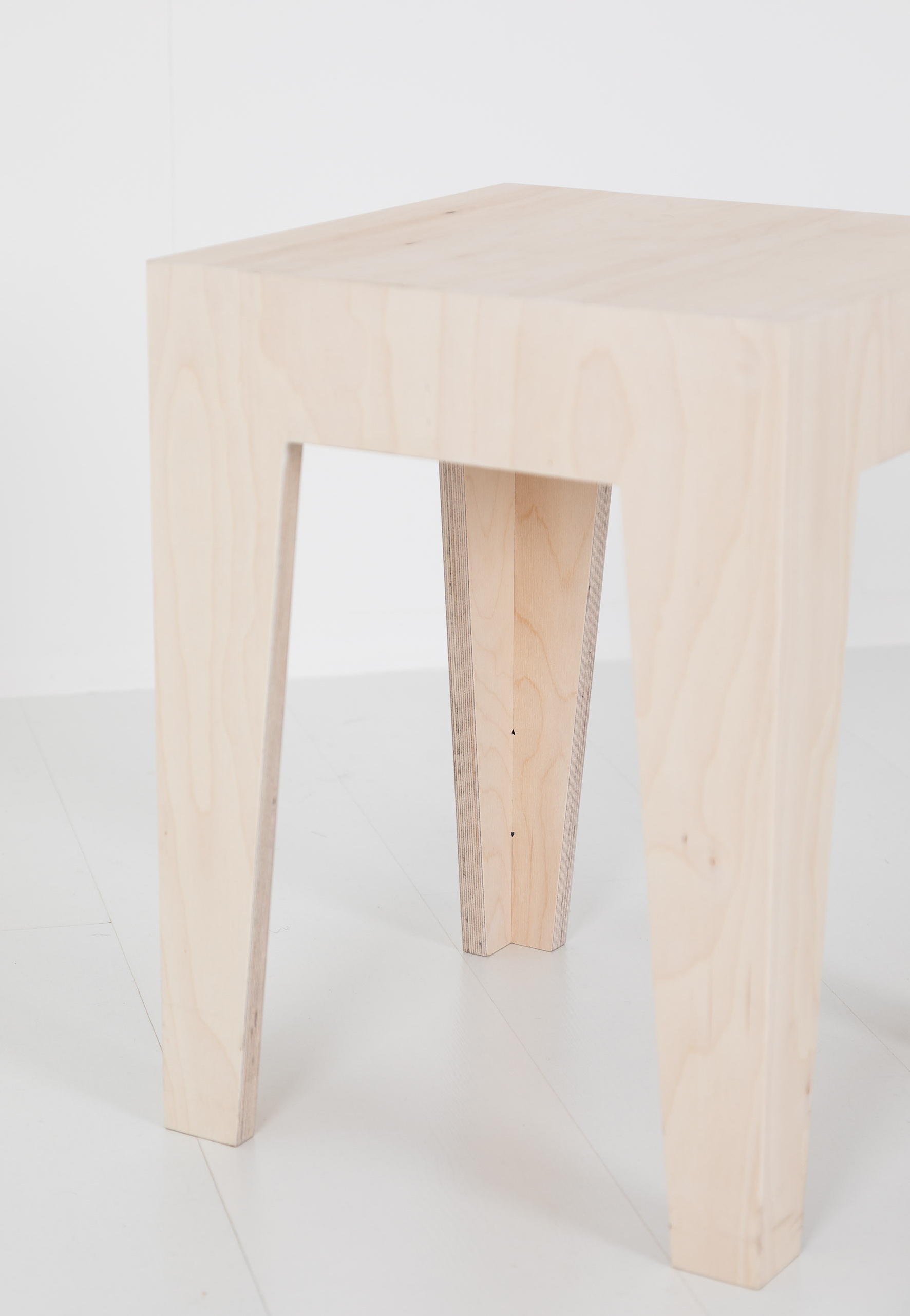 HENRIK stool Das ganze Leben