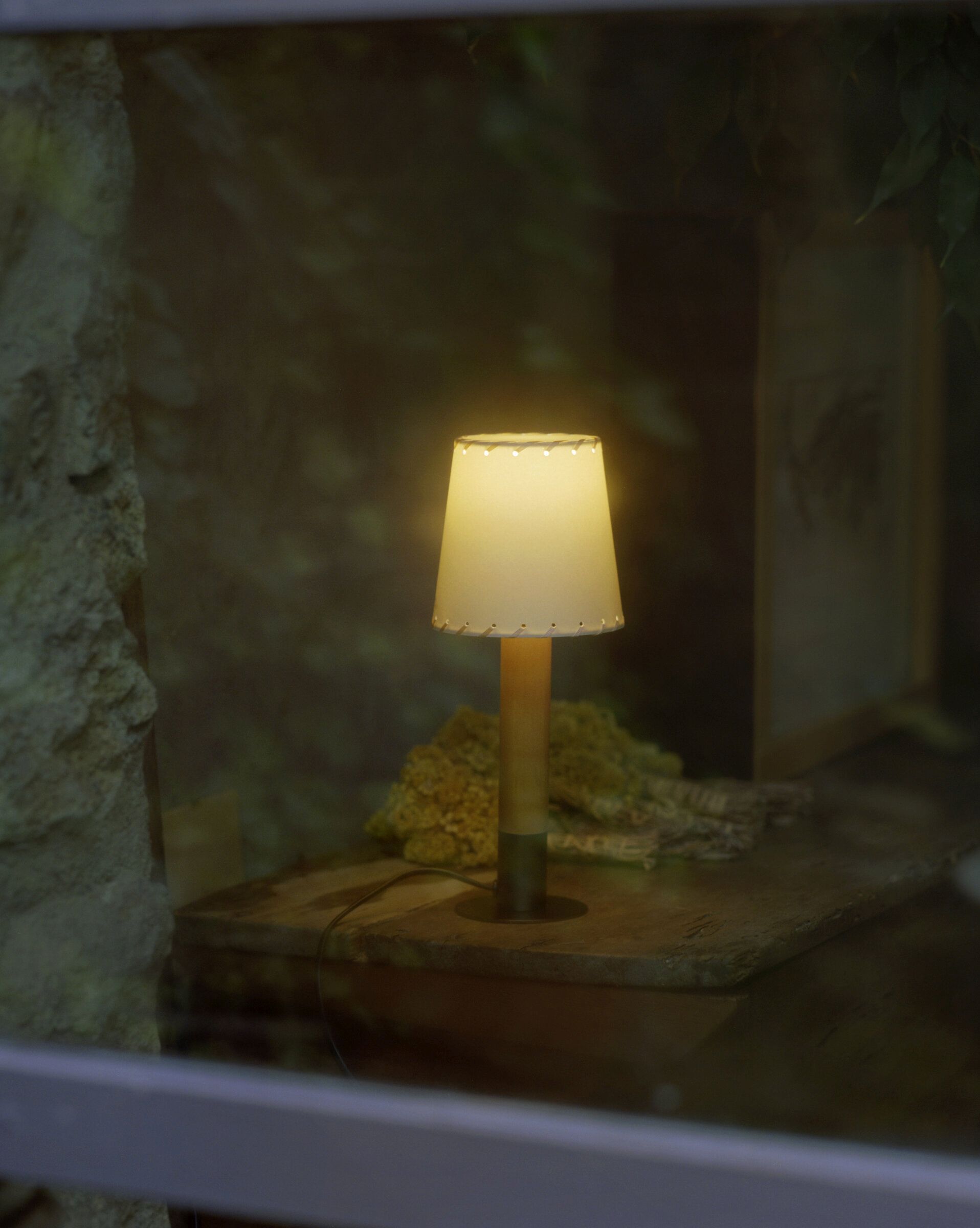 Basica Minima Table Lamp Santa & Cole