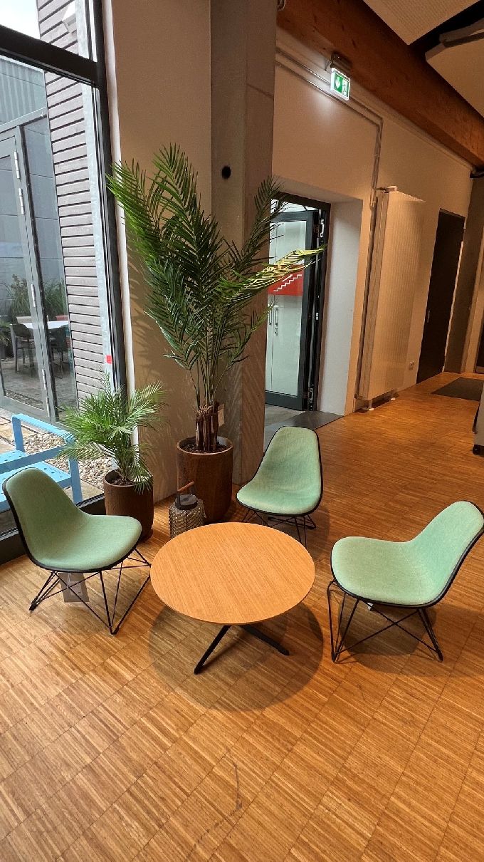 Eames Plastic Side Chair LSR Fully Upholstered Chair Vitra EXHIBITION PIECES