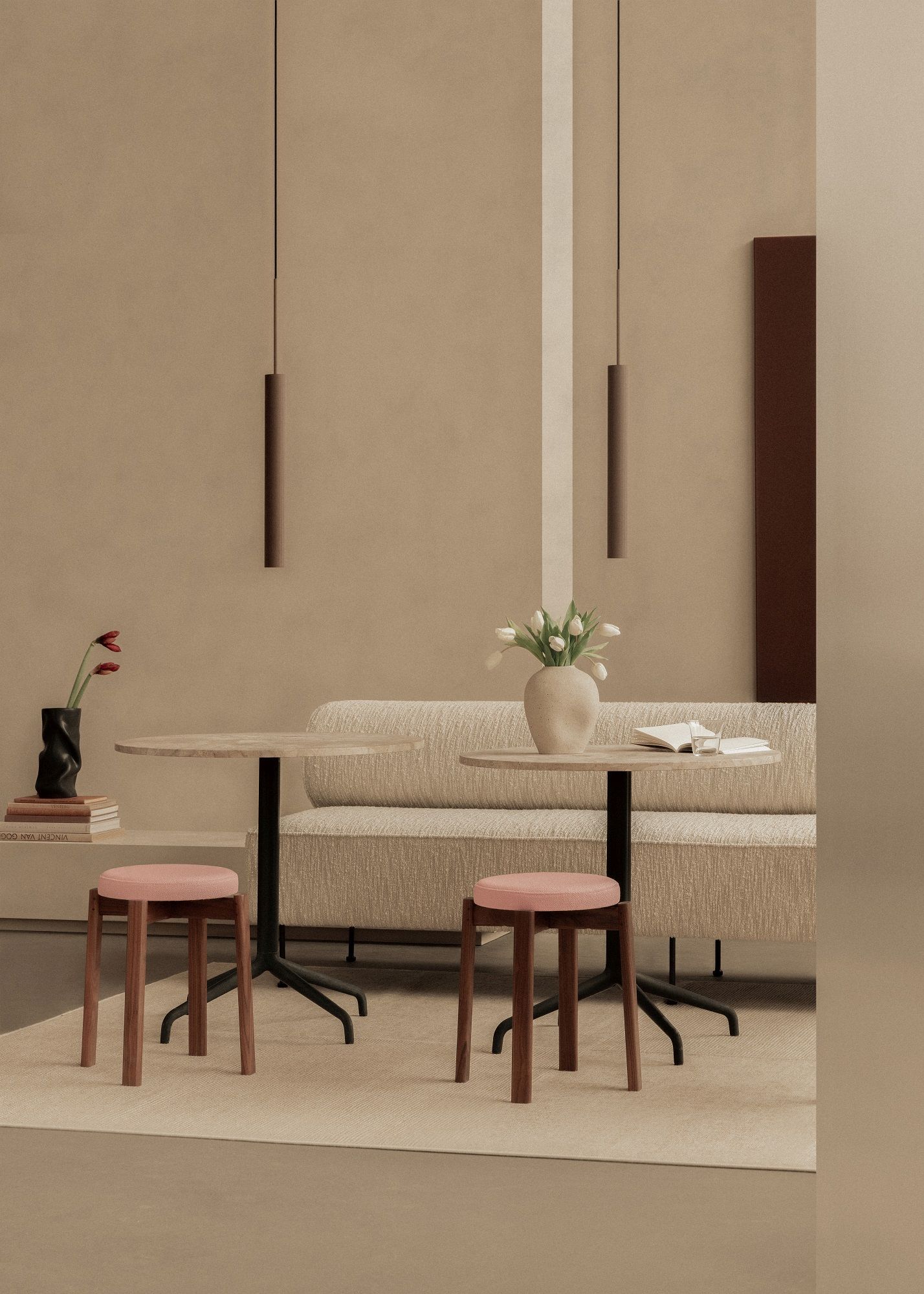 Zwei Passage Stool Hocker von Audo Copenhagen in einem minimalistischen Wohnzimmer mit Tisch und Sofa.