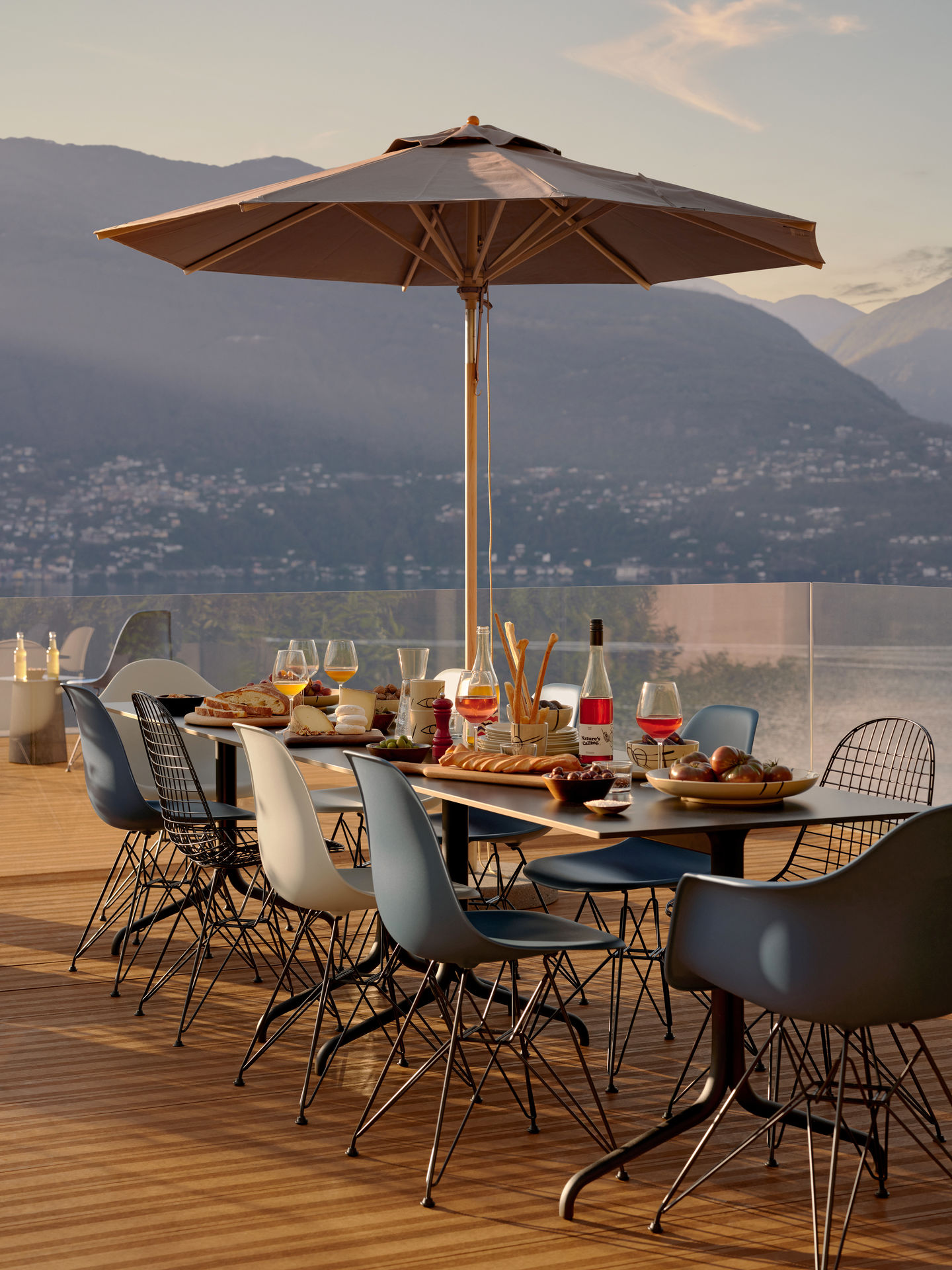 Eames Plastic Armchair DAR Chair Vitra