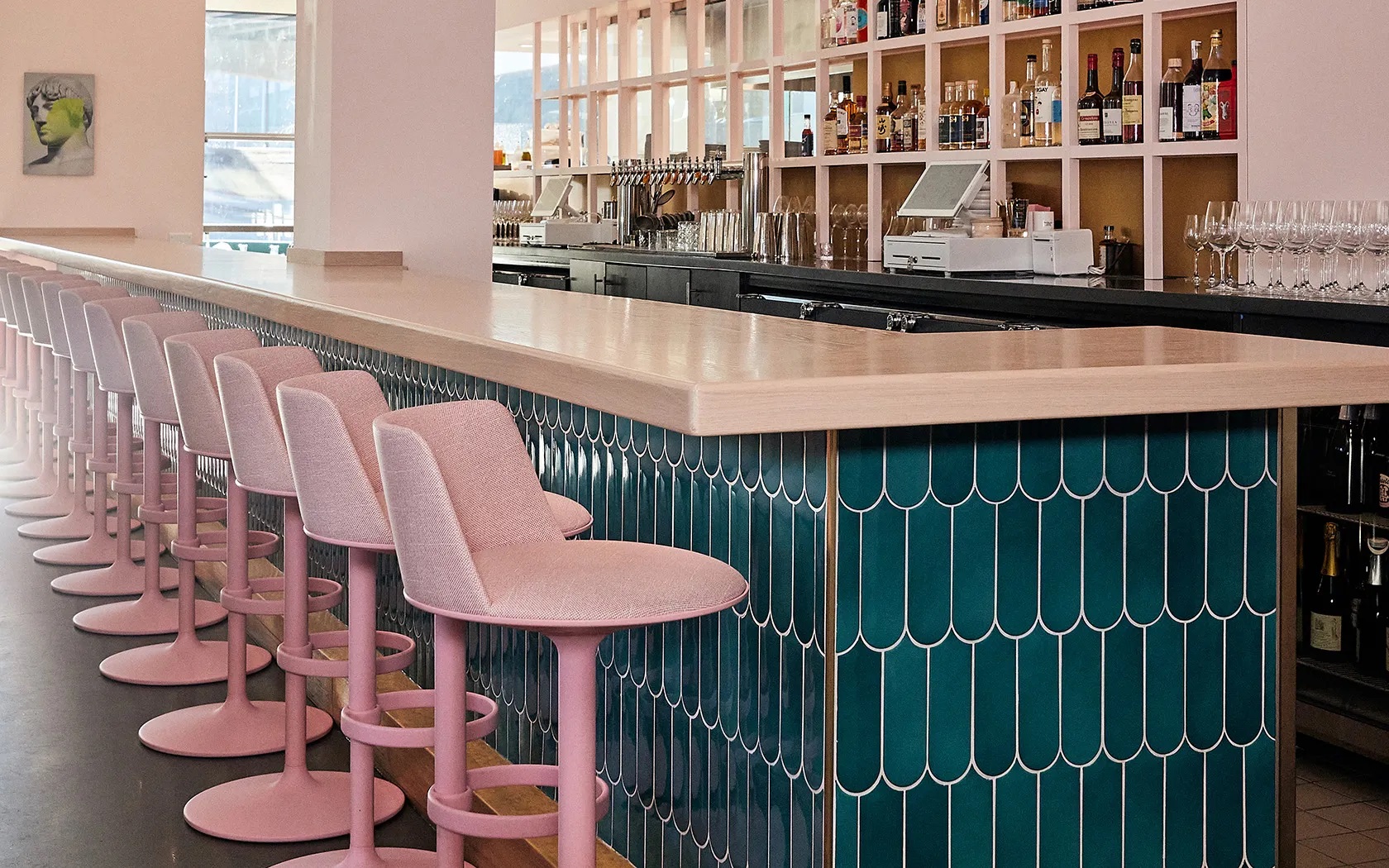 Hula BQ2965 Andreu World bar stool