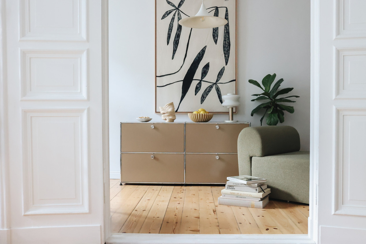 USM Haller Sideboard E2 with 4 folding doors