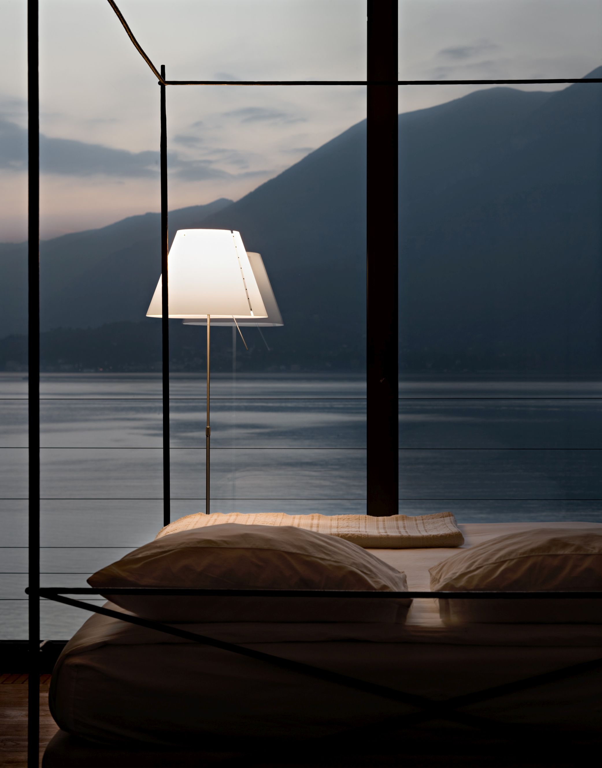 D13 Costanza height adjustable floor lamp with sensor dimmer complete version Luceplan