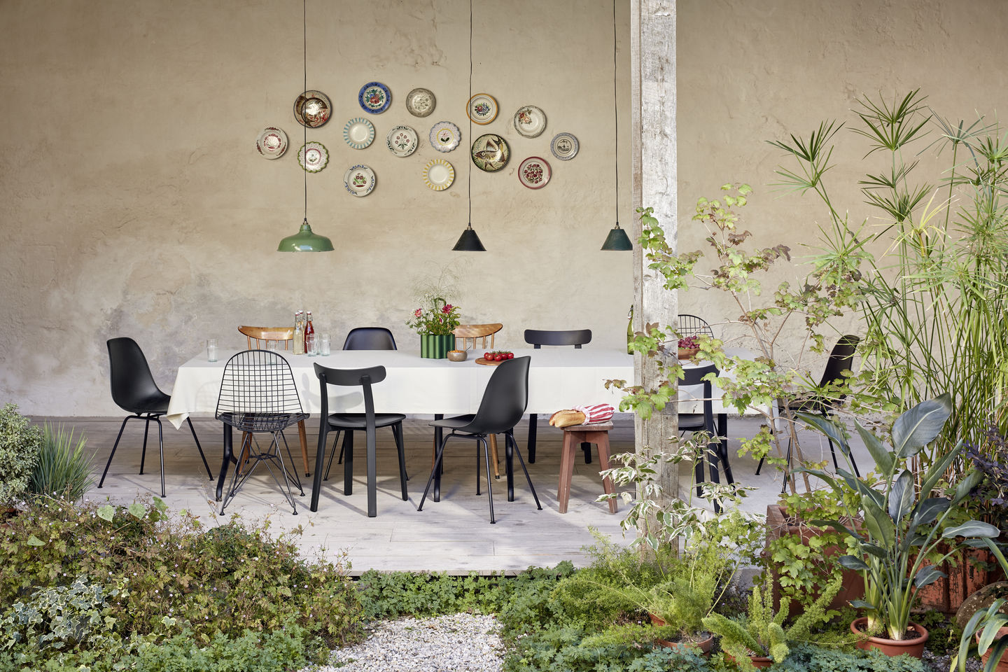 Eames Fibreglass Chair DSX Chair Vitra