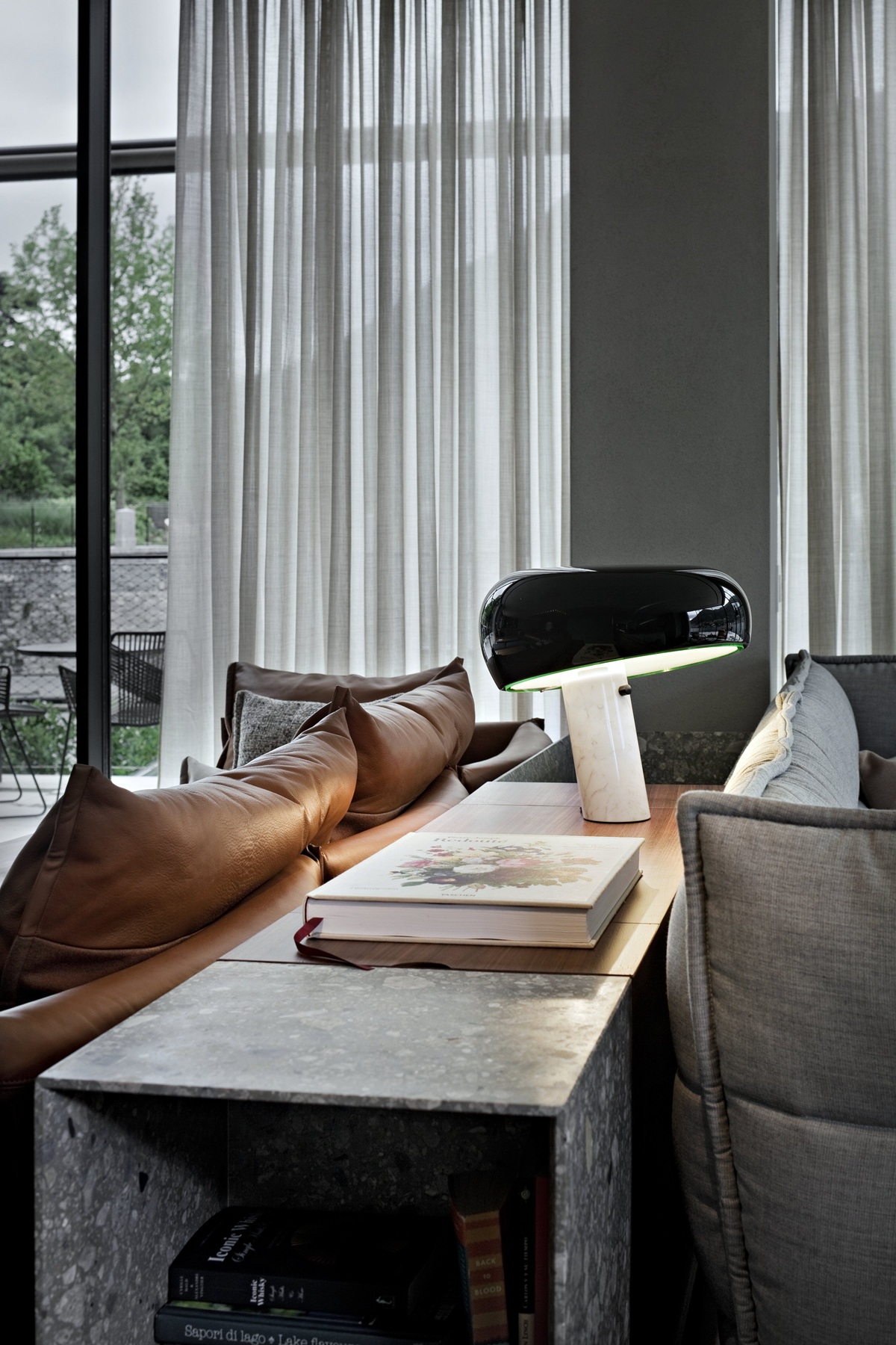 Snoopy Table lamp Flos black