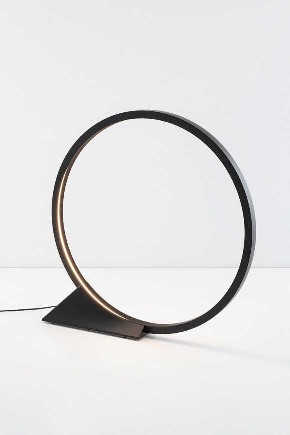 O Floor Indoor Floor Lamp LED Artemide