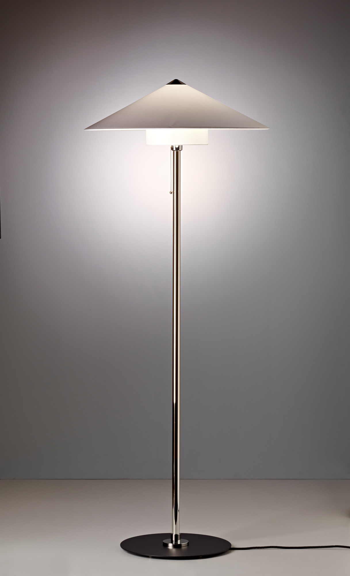 Wagenfeld WSTL 30 Floor Lamp Tecnolumen