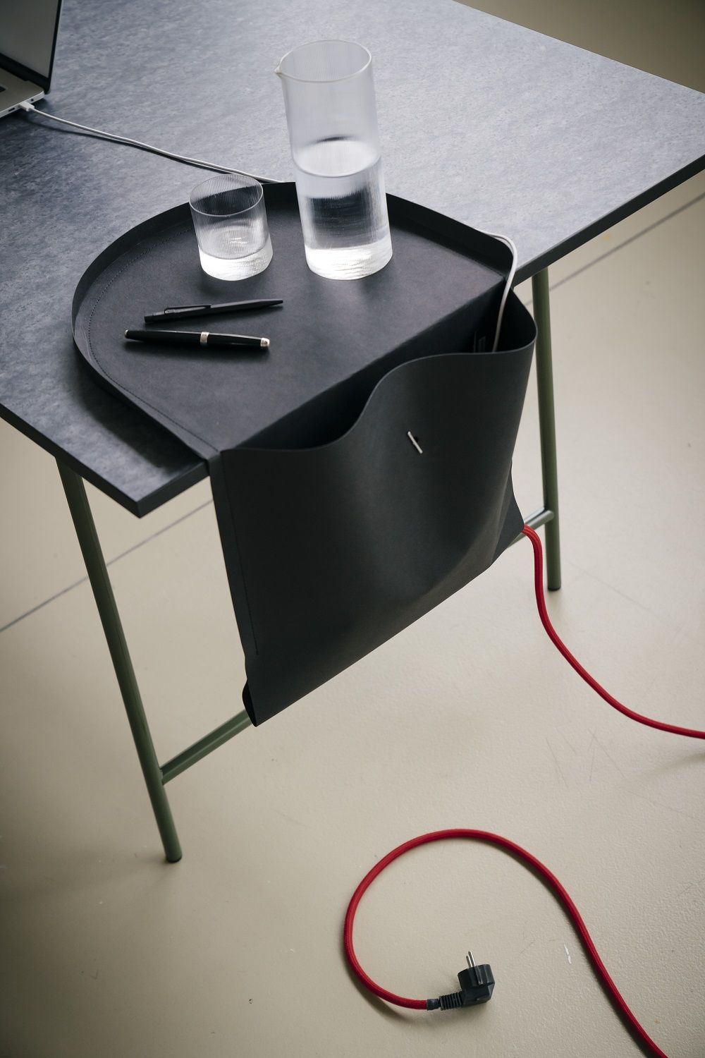 Salto Paper furniture / Organizer Richard Lampert