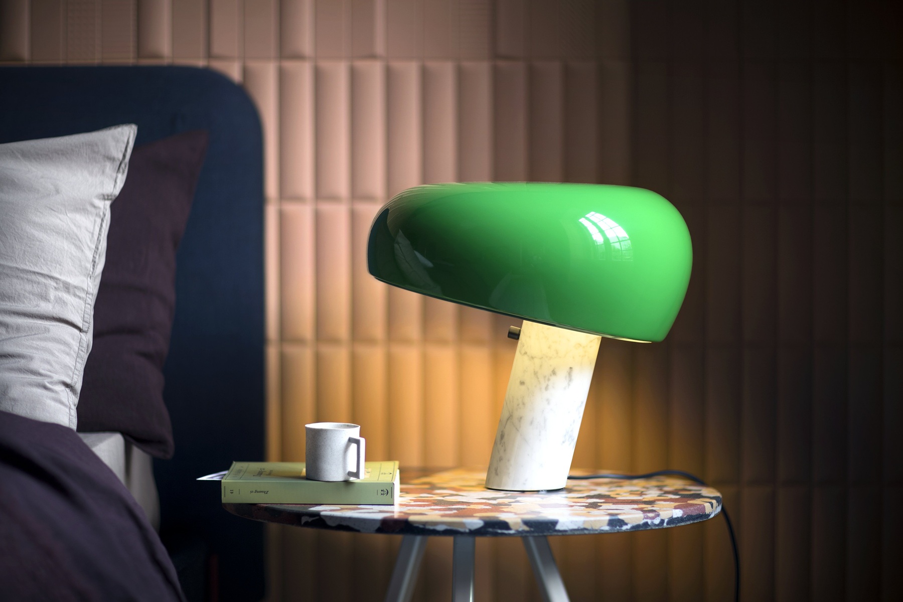 Snoopy Table lamp Flos black