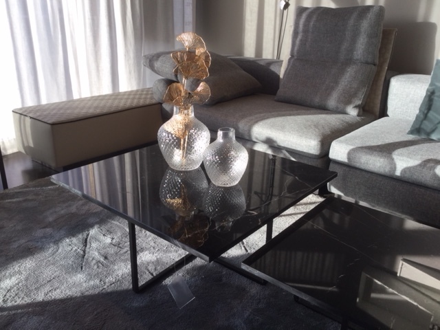 Ninety Medium Table Marble Ox Denmarq